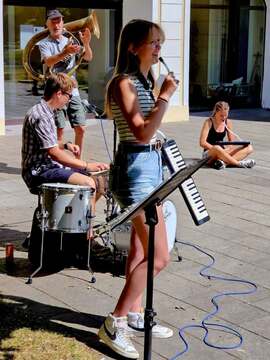 Zvoki jazza v nedeljo dopoldan v Grajskem parku (4)